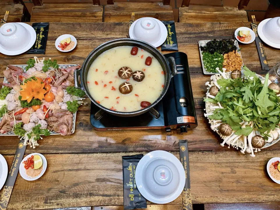 Lẩu Cháo Chim Câu
